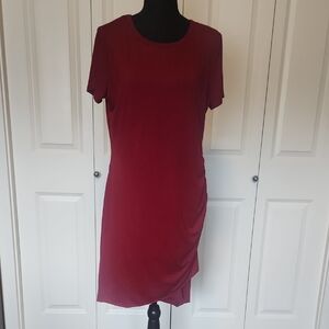 Women's Short Sleeve Midi Dress in Burgundy With Side Ruching